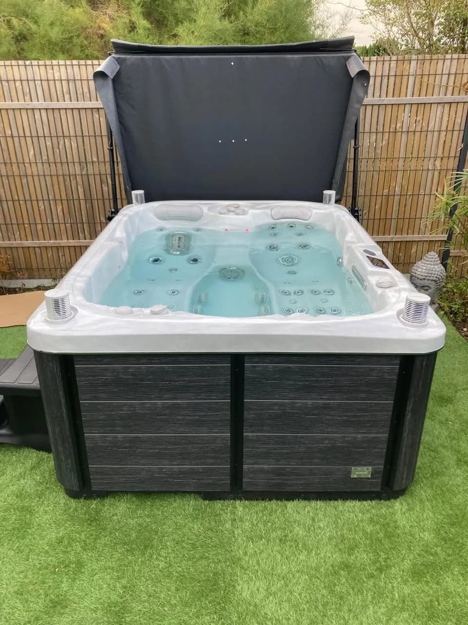 Installation d'un spa Tønsberg Full option à Erdeven, autre vue du chantier