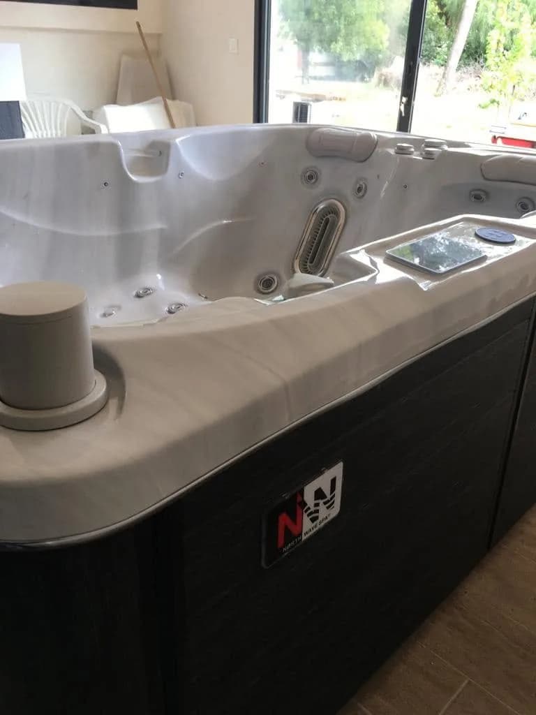 Installation d'un spa Tønsberg Full option à Hyères, autre vue du chantier