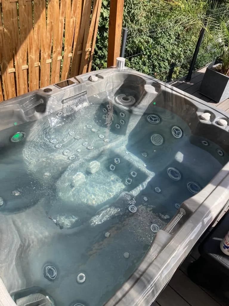 Installation d'un spa Tønsberg à Hochfelden, autre vue du chantier
