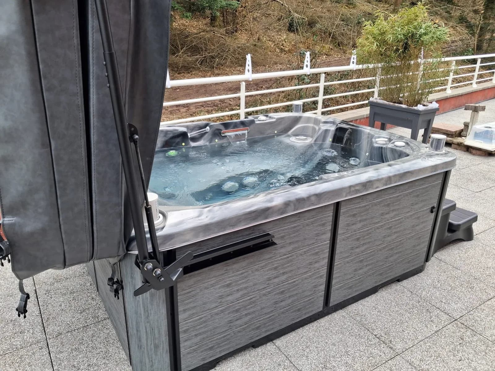 Installation d'un spa Tønsberg à Oberhaslach, autre vue du chantier