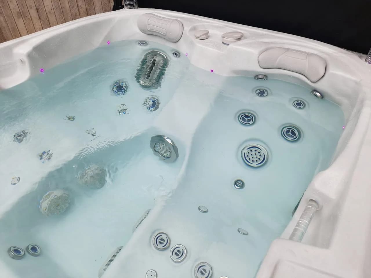 Installation d'un spa Tønsberg à Strasbourg, autre vue du chantier