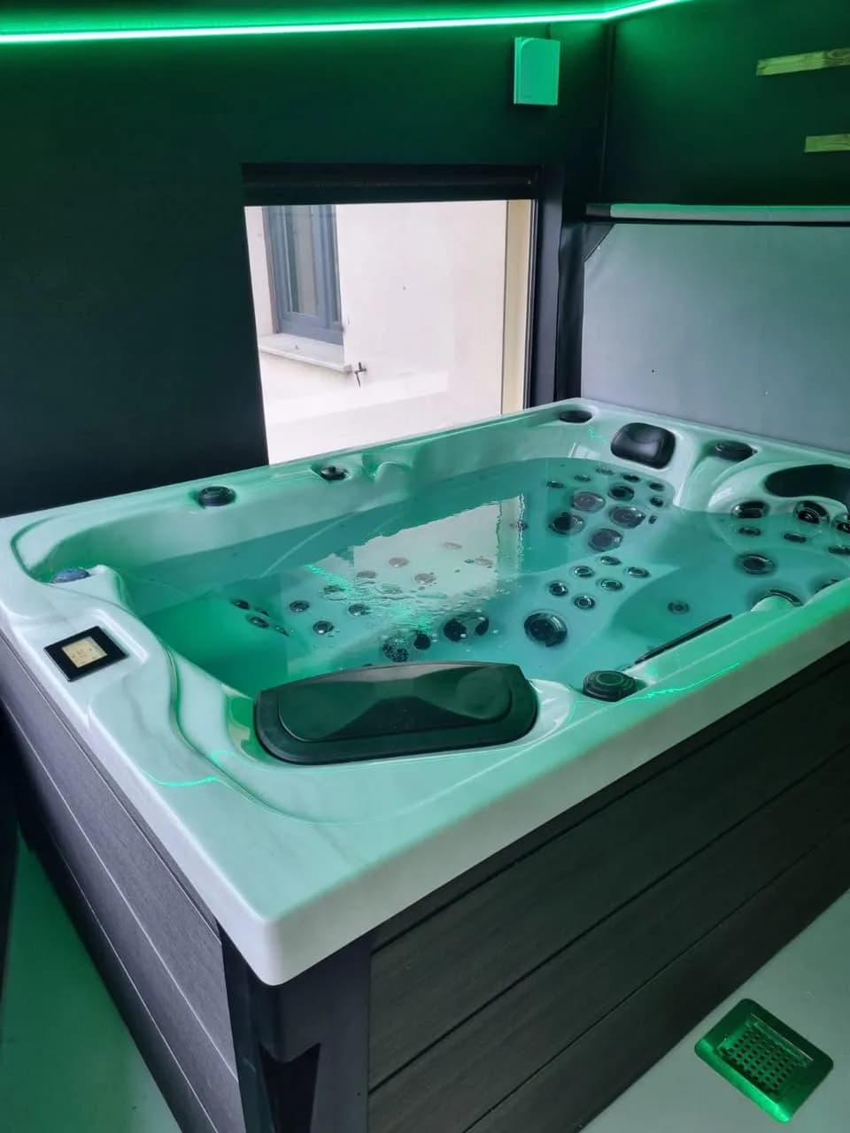 Installation d'un spa Topaz à Baldersheim, autre vue du chantier