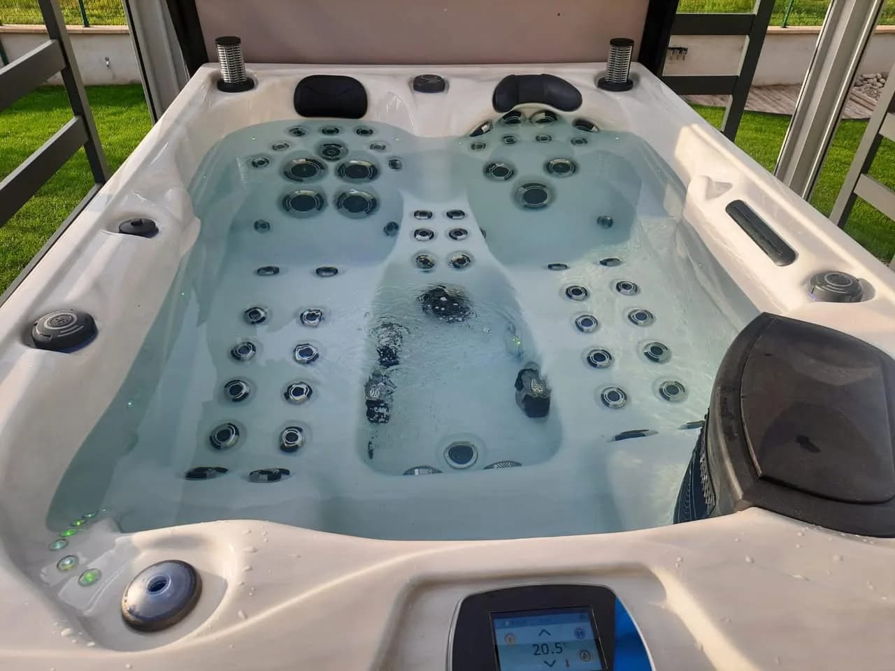 Installation d'un spa Topaz à Balgau, autre vue du chantier