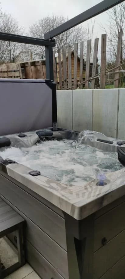 Installation d'un spa Topaz Full option à Spechbach, autre vue du chantier