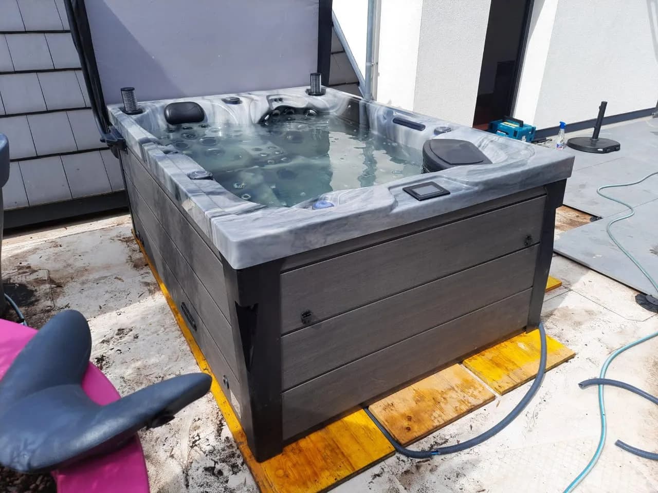 Installation d'un spa Topaz à Uffholtz, autre vue du chantier