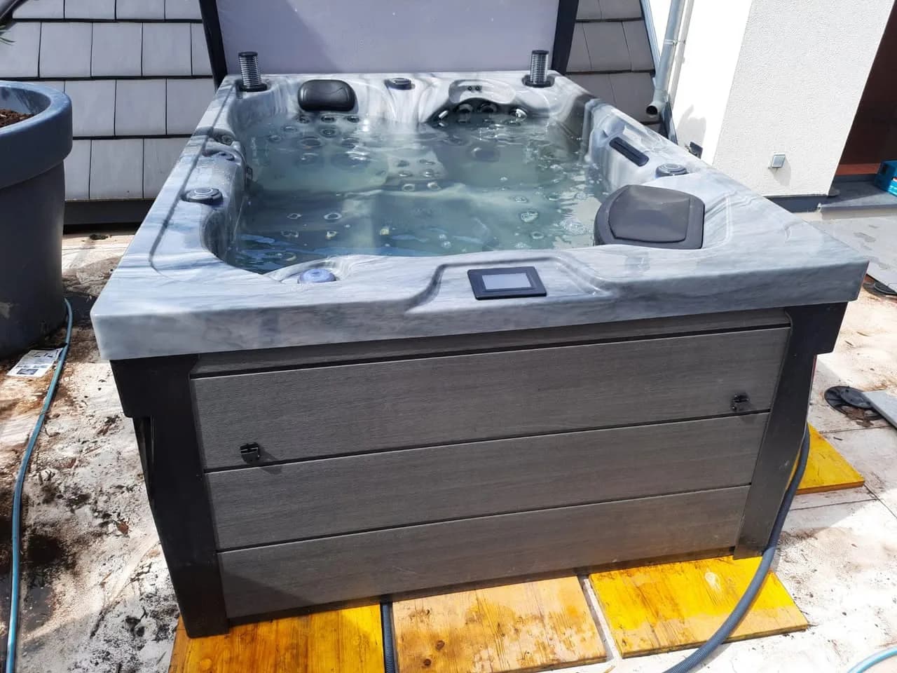 Installation d'un spa Topaz à Uffholtz, autre vue du chantier
