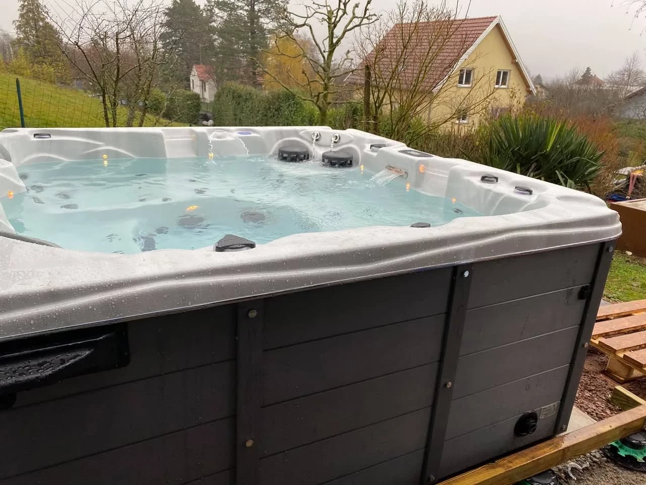 Installation d'un spa Toronto à Cernay, autre vue du chantier