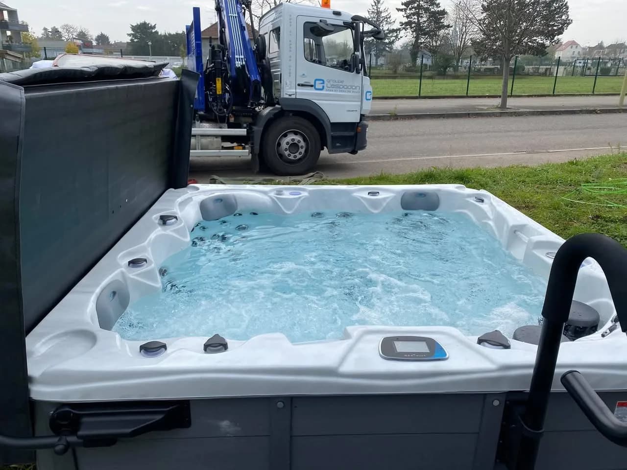 Installation d'un spa Toronto dans le Haut-Rhin, autre vue du chantier