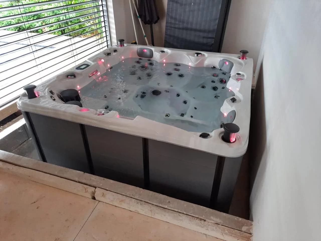 Installation d'un spa Toronto à Dessenheim, autre vue du chantier