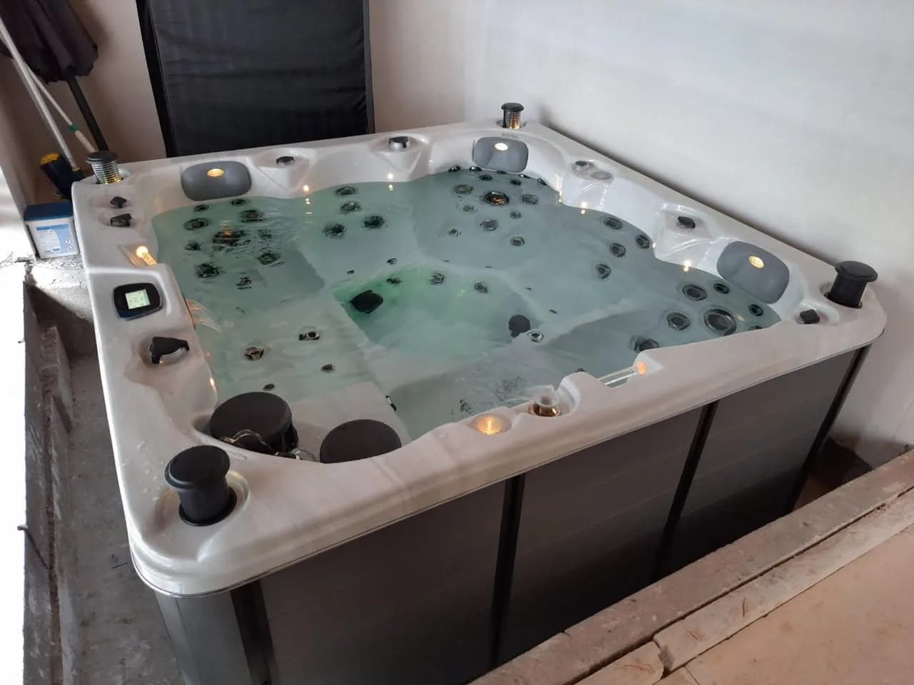 Installation d'un spa Toronto à Dessenheim, autre vue du chantier