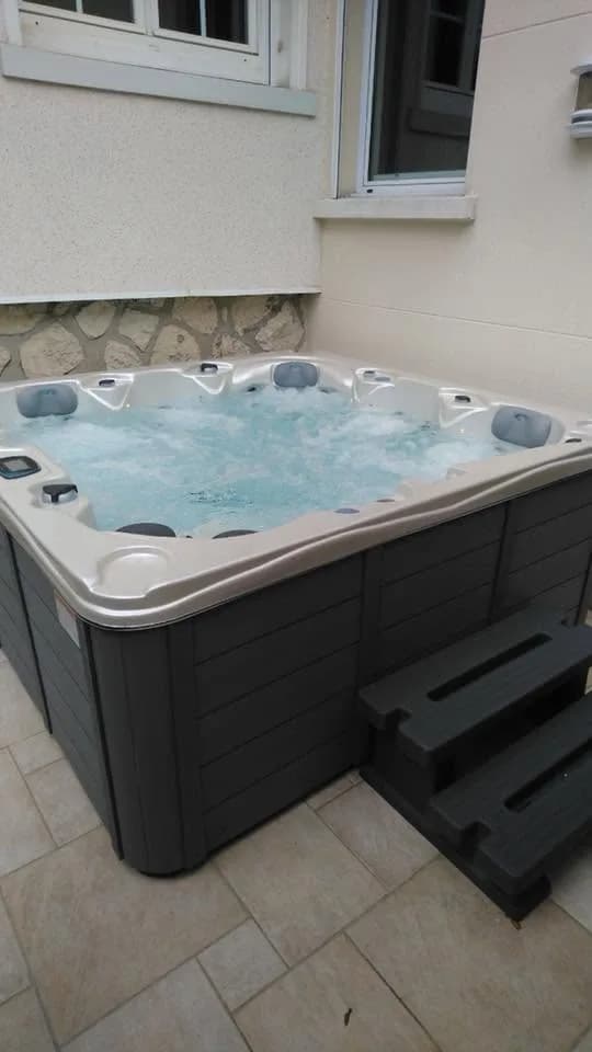 Installation d'un spa Toronto en Essonne, autre vue du chantier