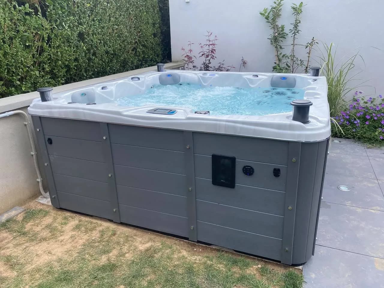 Installation d'un spa Toronto Full option à Griesheim-sur-Souffel, autre vue du chantier