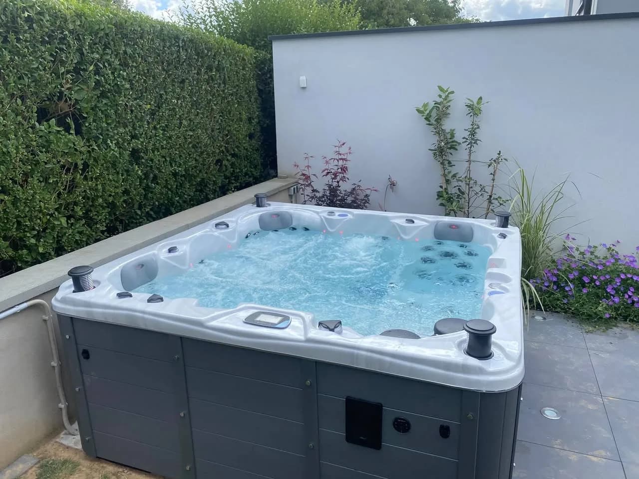 Installation d'un spa Toronto Full option à Griesheim-sur-Souffel, autre vue du chantier