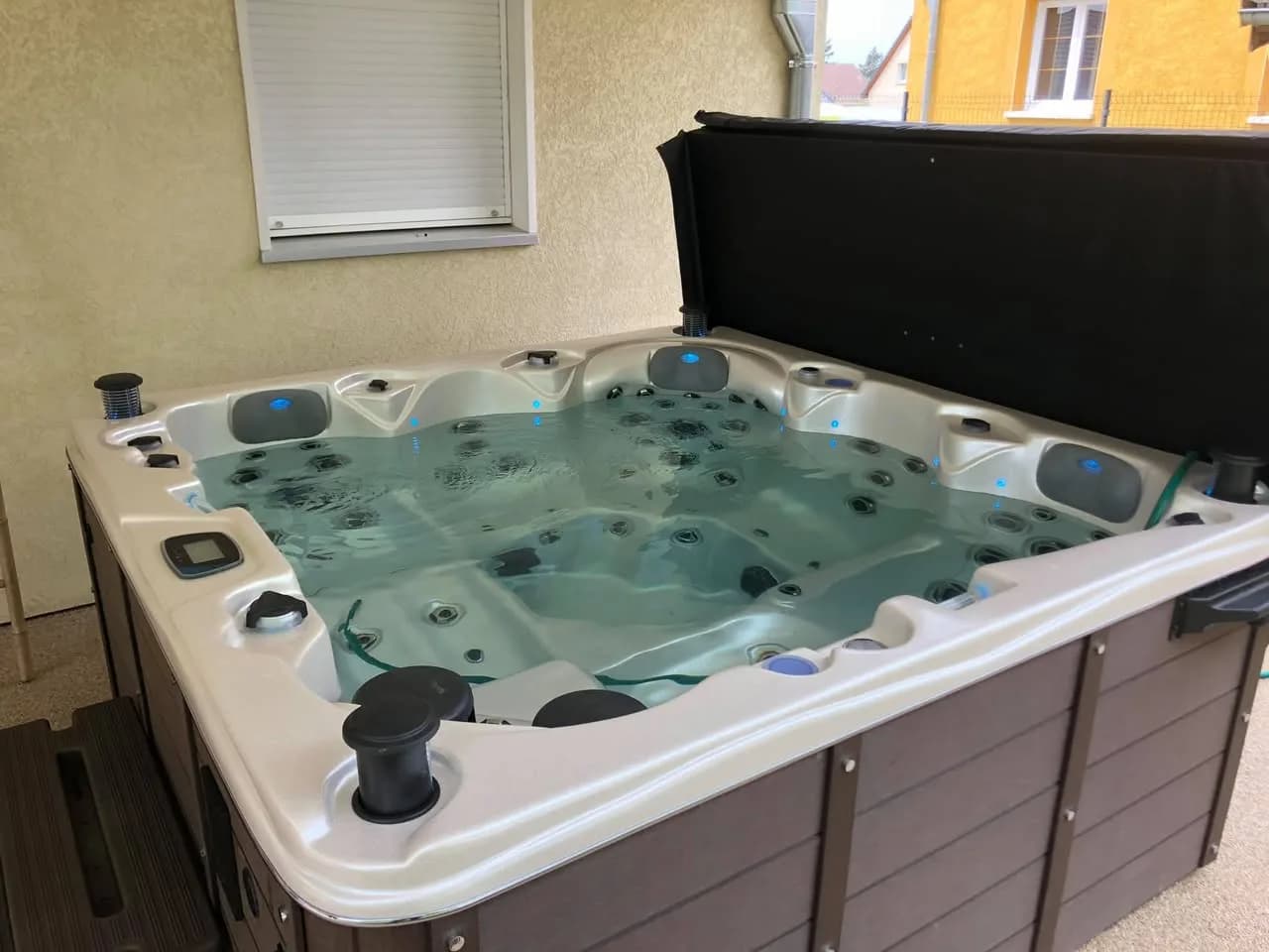 Installation d'un spa Toronto Full option, autre vue du chantier