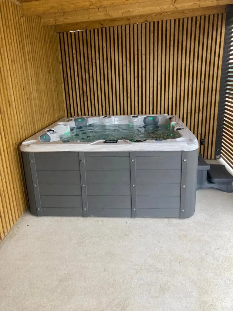 Installation d'un spa Toronto à Morenvilliers, autre vue du chantier