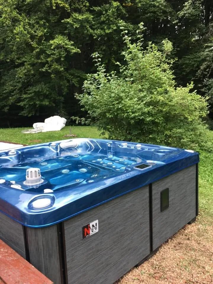 Installation d'un spa Tørrvika à Arbusigny, autre vue du chantier