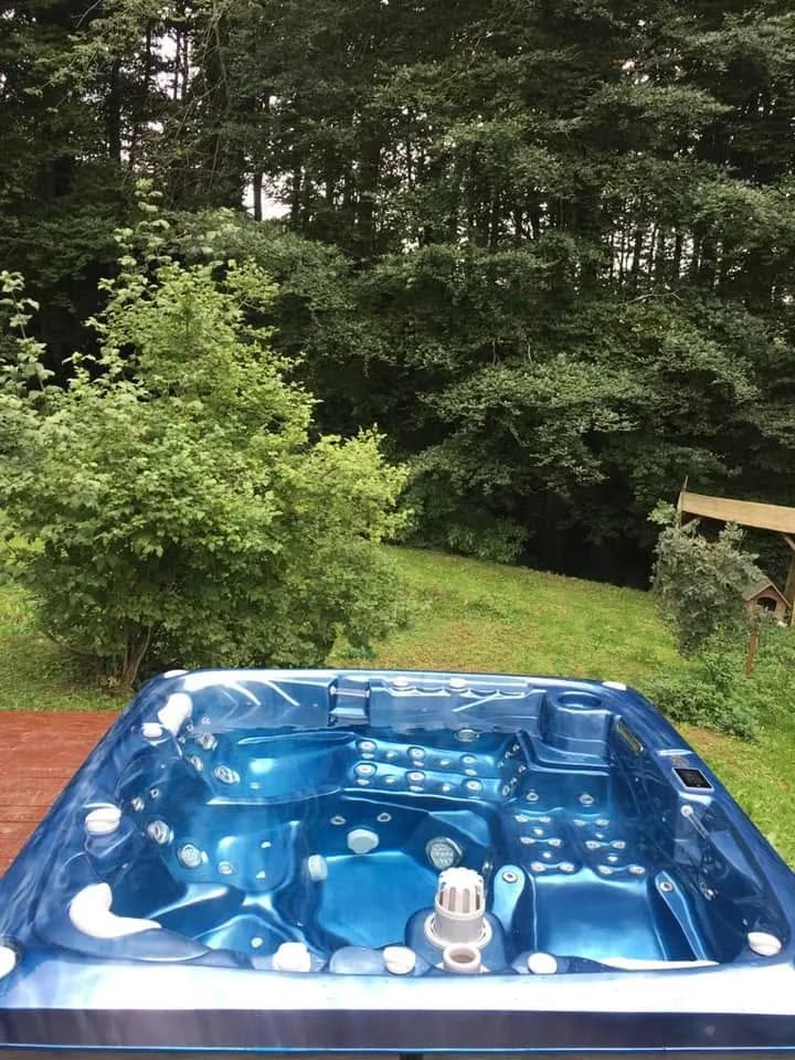 Installation d'un spa Tørrvika à Arbusigny, autre vue du chantier