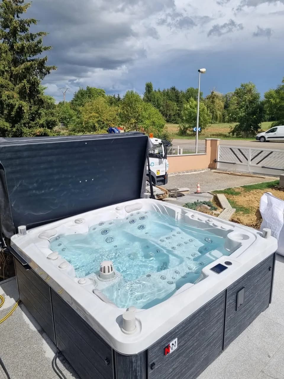 Installation d'un spa Tørrvika à Aspach-le-Bas, autre vue du chantier