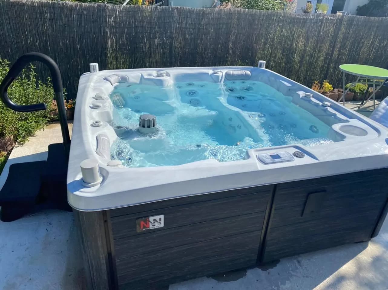 Installation d'un spa Tørrvika Full option à Kingersheim, autre vue du chantier