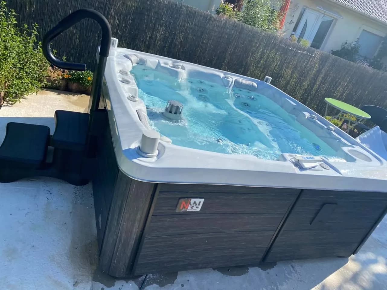Installation d'un spa Tørrvika Full option à Kingersheim, autre vue du chantier