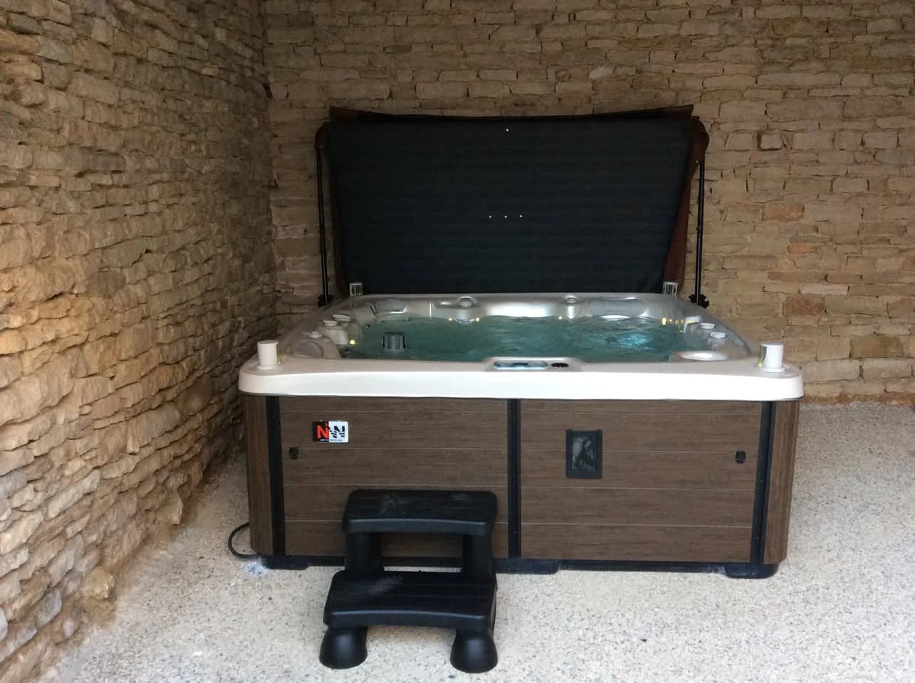 Installation d'un spa Tørrvika Full option, autre vue du chantier