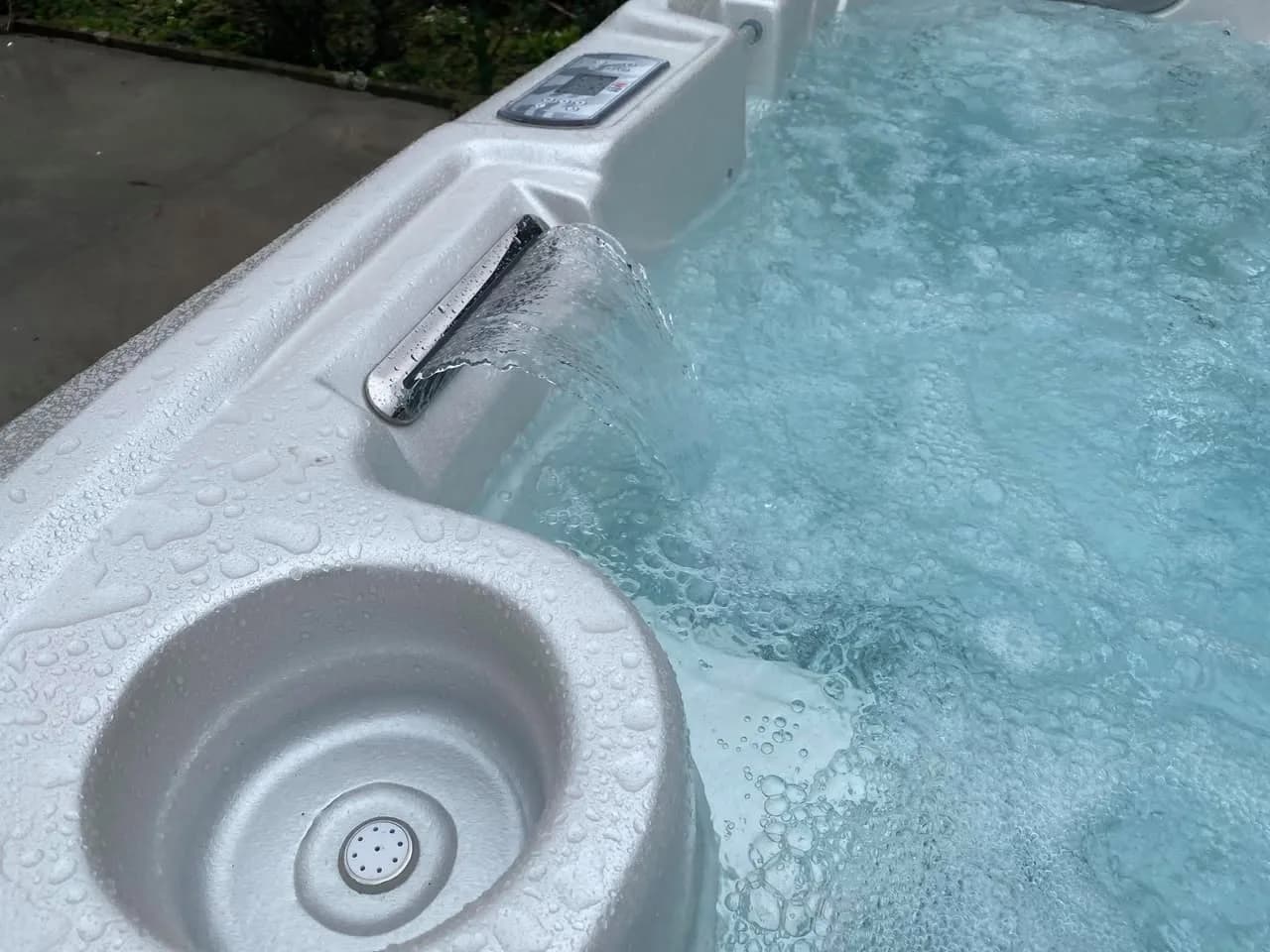 Installation d'un spa Tørrvika, autre vue du chantier