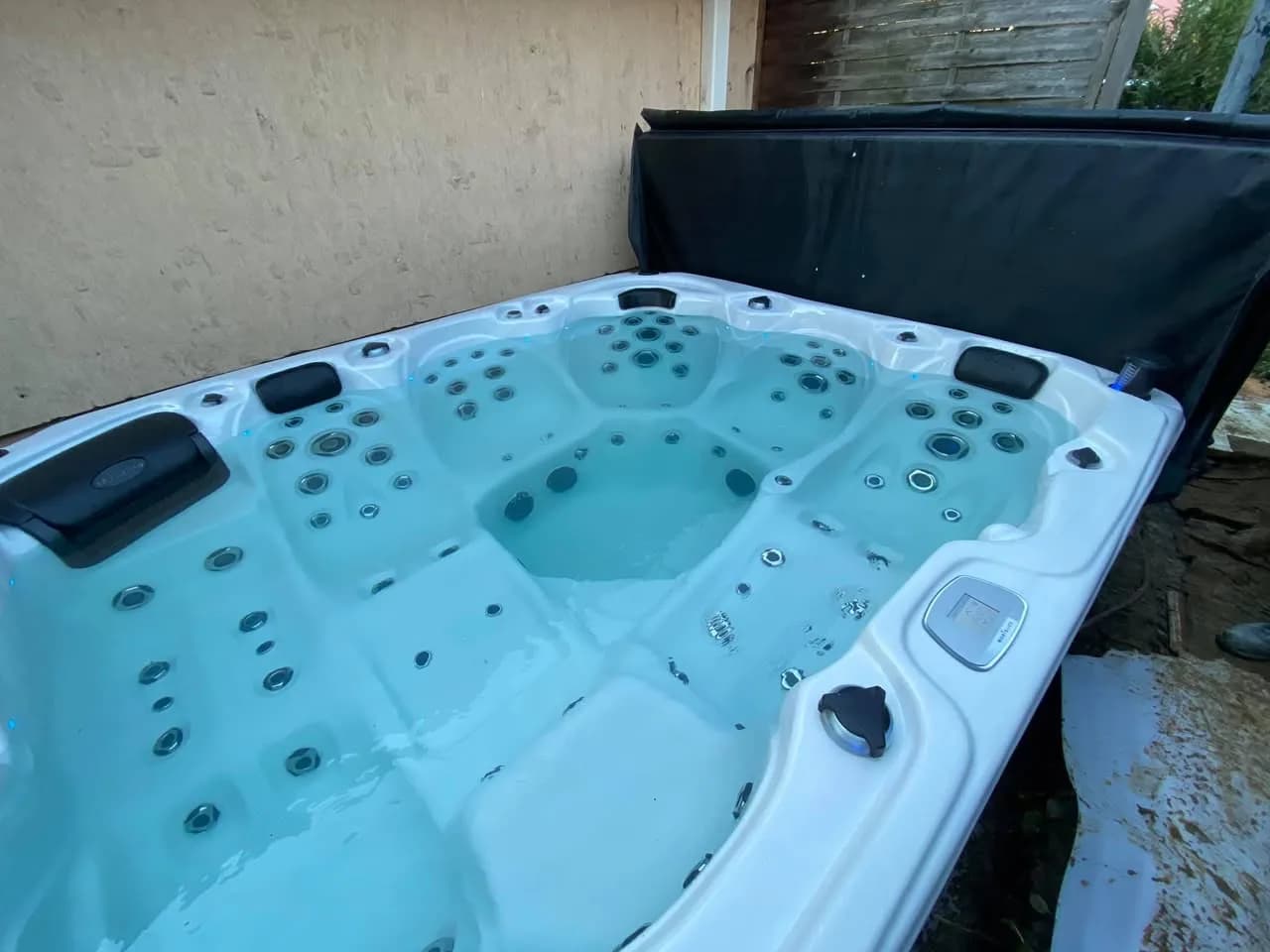 Installation d'un spa Trevi à Aspach-le-Haut, autre vue du chantier