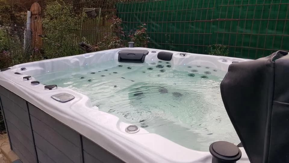 Installation d'un spa Trevi Full option en Moselle, autre vue du chantier