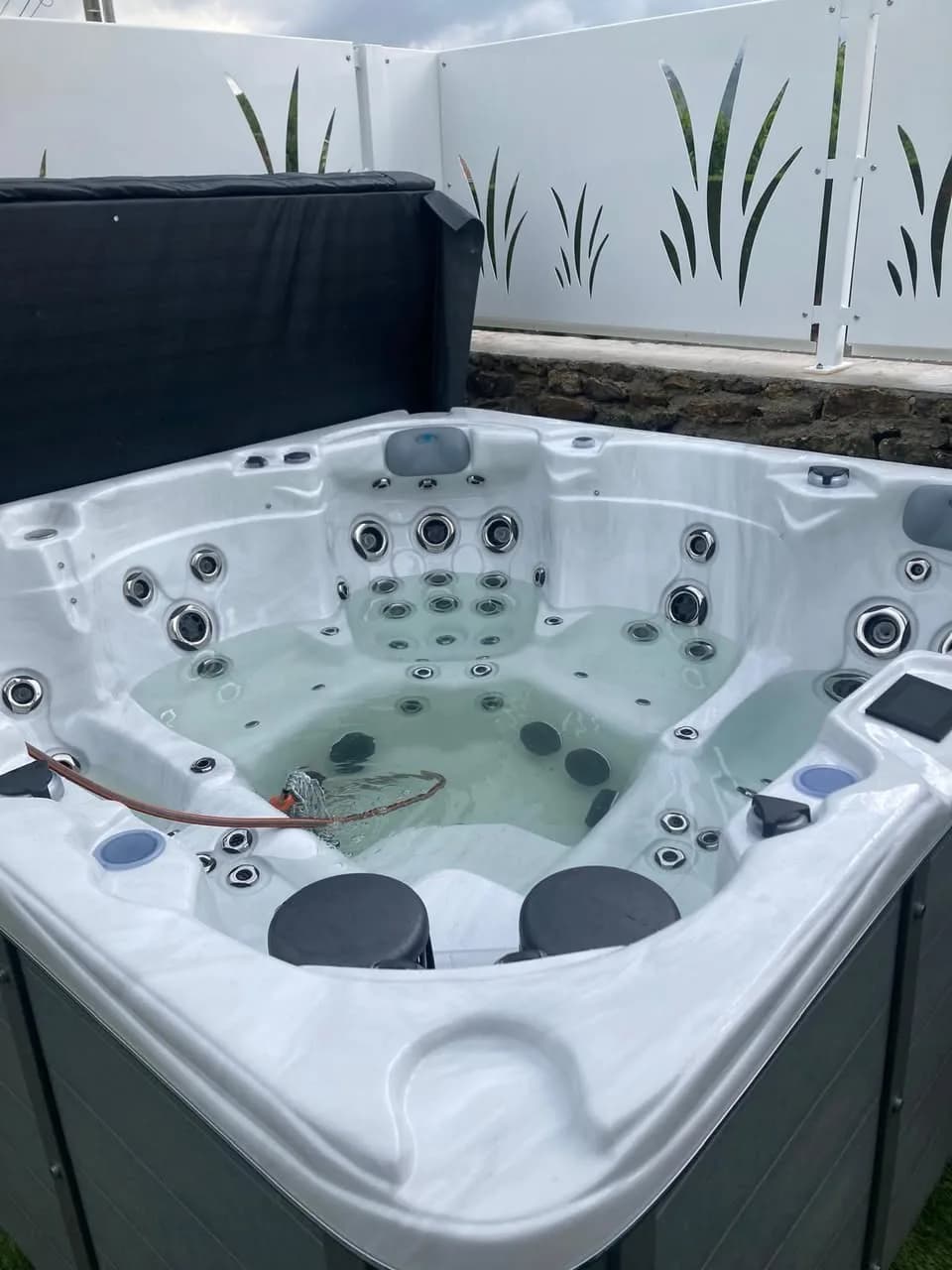 Installation d'un spa Vancouver à Annonay, autre vue du chantier