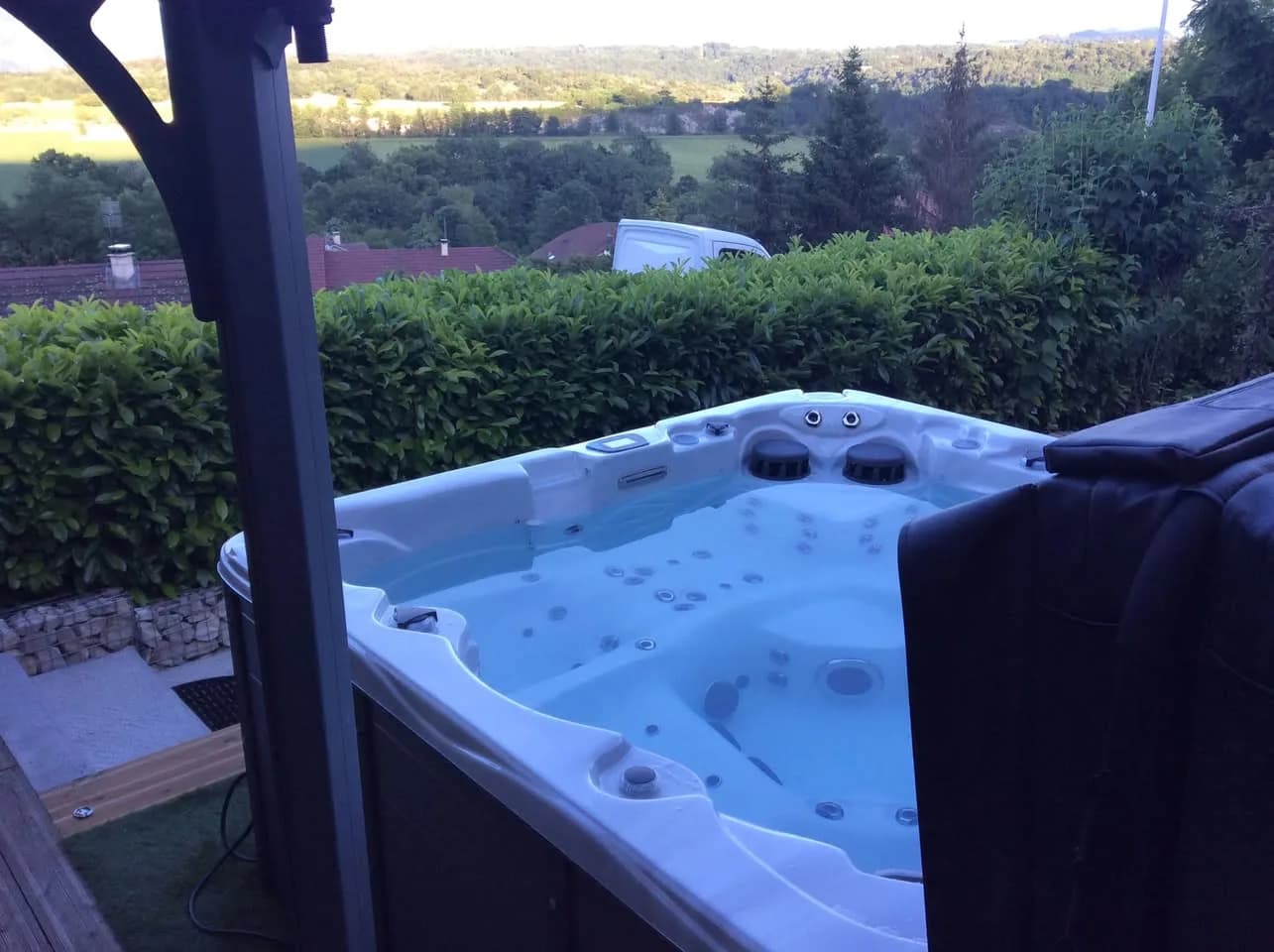 Installation d'un spa Vancouver à Belmont-Luthézieu, autre vue du chantier