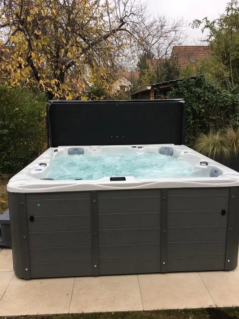 Installation d'un spa Vancouver à Bourges, autre vue du chantier