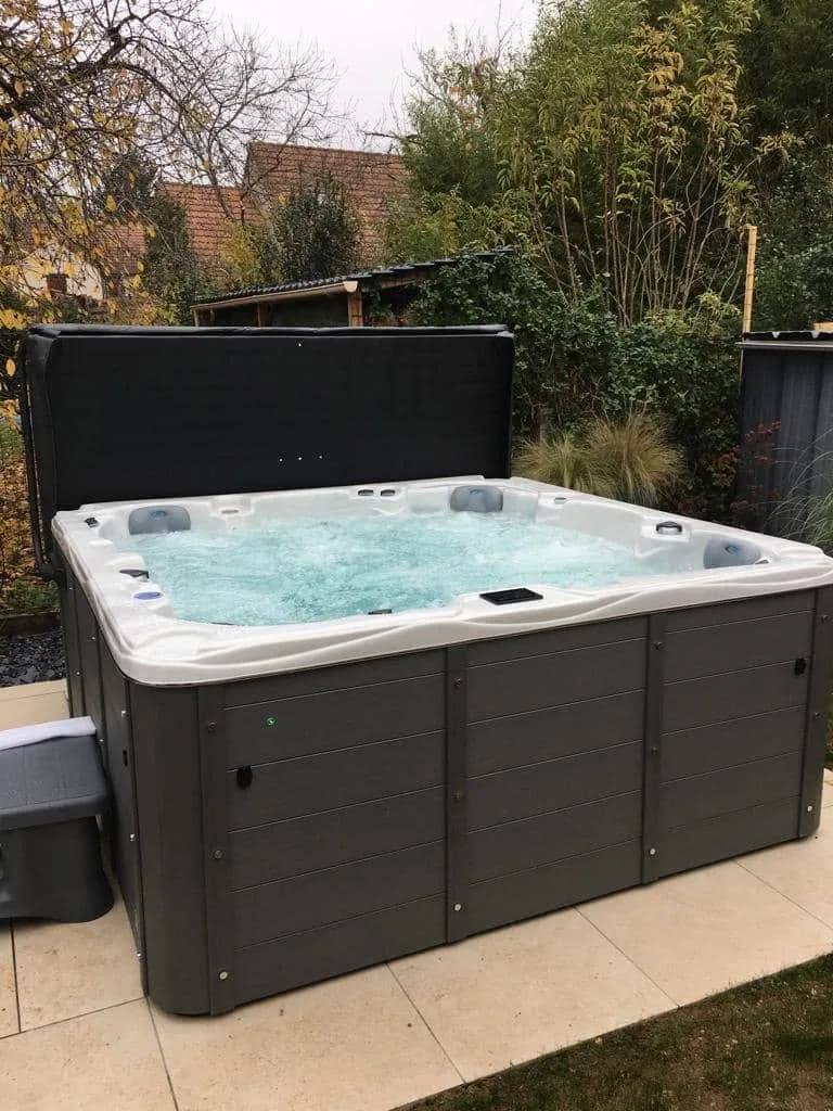 Installation d'un spa Vancouver à Bourges, autre vue du chantier