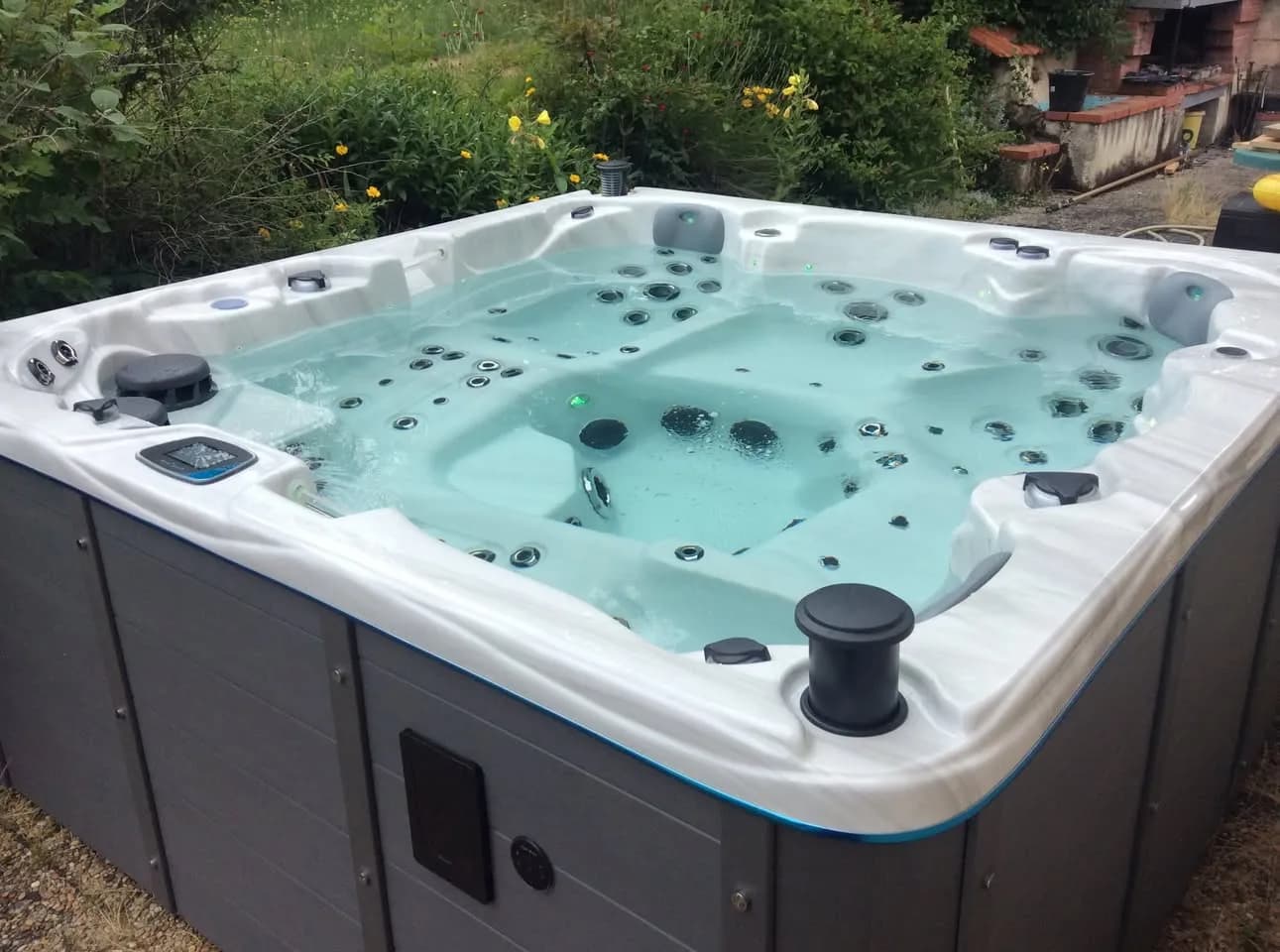Installation d'un spa Vancouver à Cessieu, autre vue du chantier