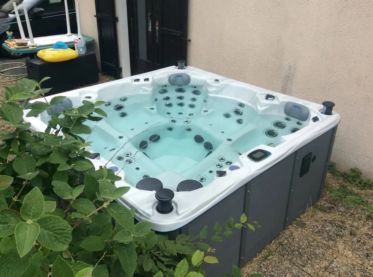 Installation d'un spa Vancouver à Cessieu, autre vue du chantier
