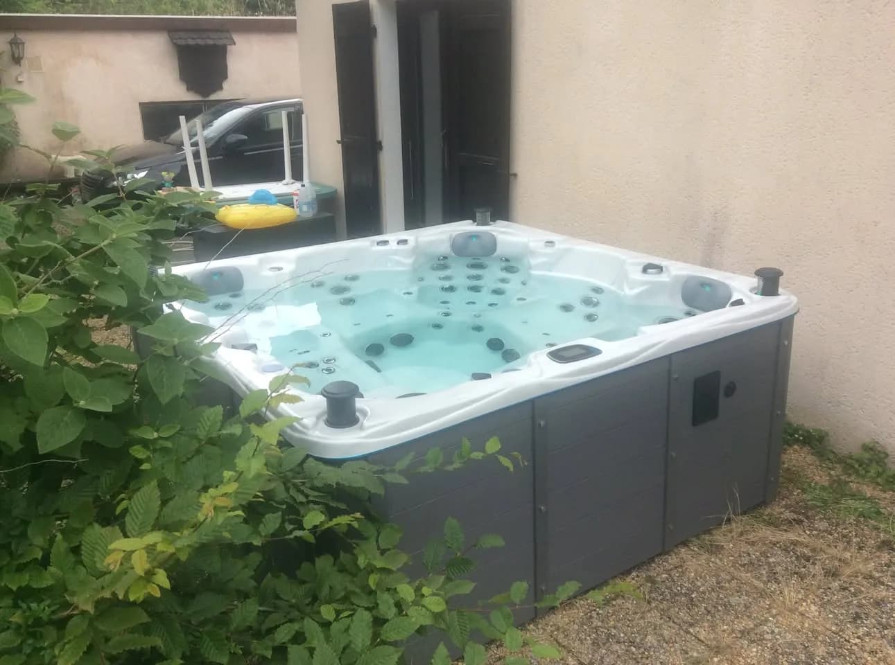 Installation d'un spa Vancouver à Cessieu, autre vue du chantier