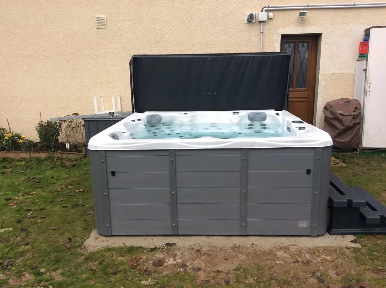 Installation d'un spa Vancouver à Cessy, autre vue du chantier