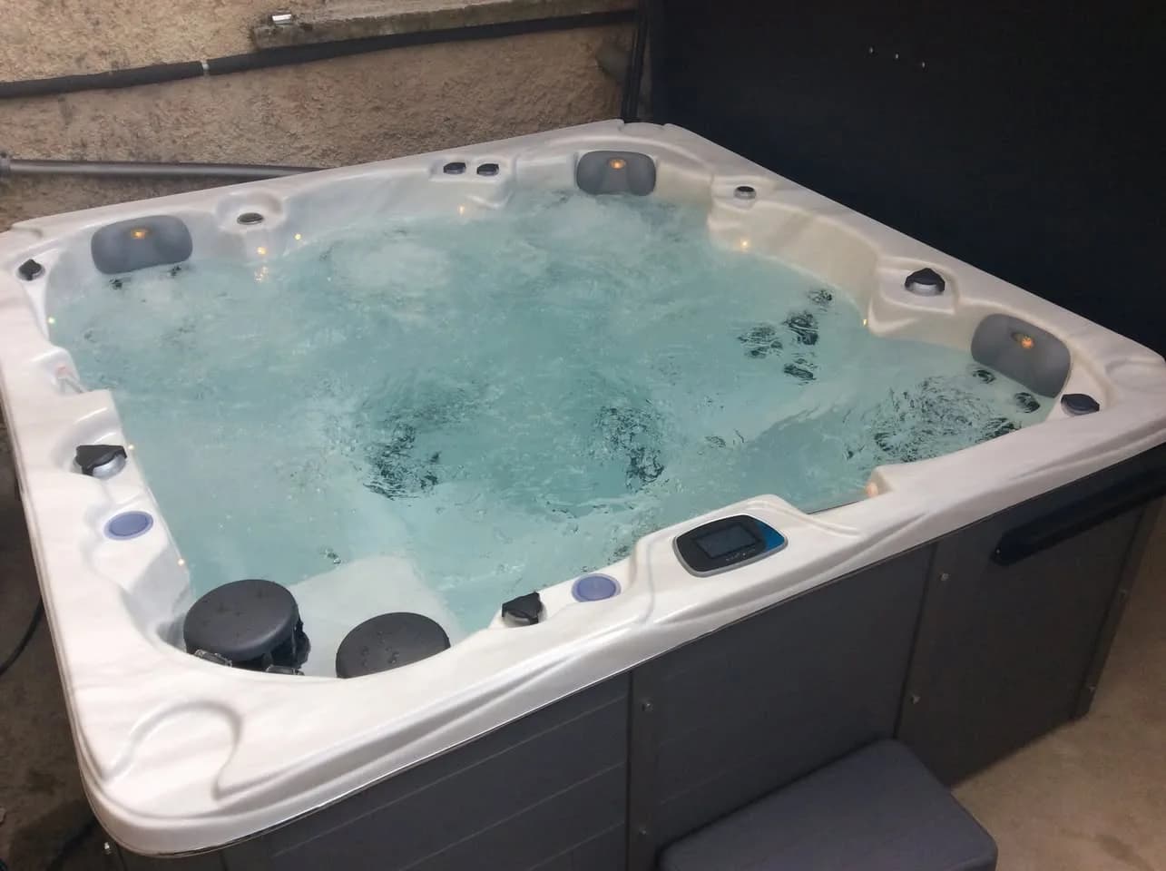 Installation d'un spa Vancouver à Châlaines, autre vue du chantier