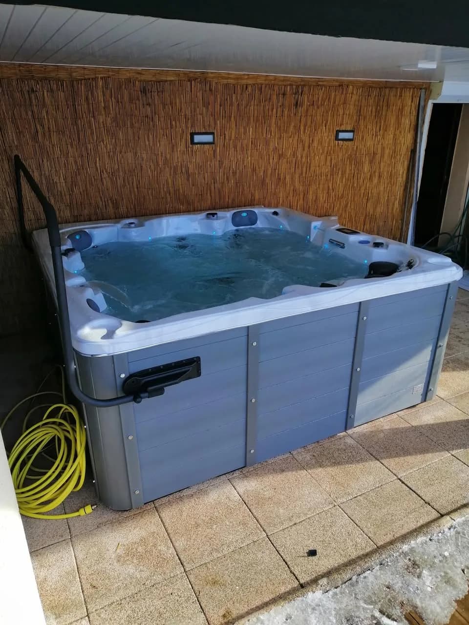 Installation d'un spa Vancouver à Dampierre-les-Bois, autre vue du chantier