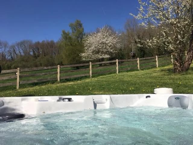 Installation d'un spa Vancouver dans le Val-d'Oise, autre vue du chantier