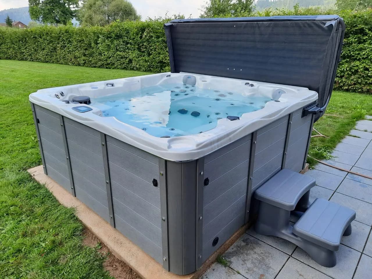 Installation d'un spa Vancouver dans les Vosges, autre vue du chantier