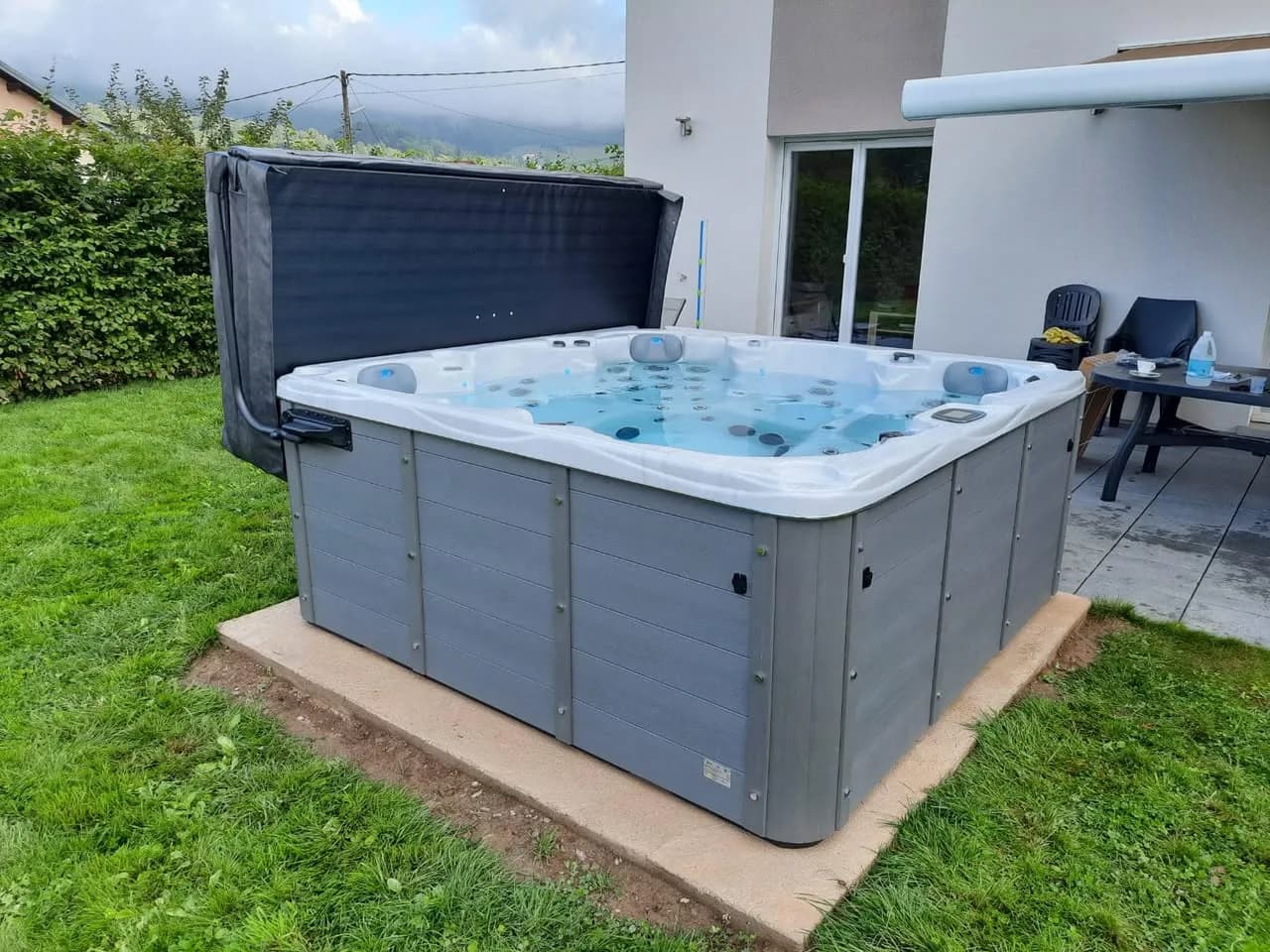 Installation d'un spa Vancouver dans les Vosges, autre vue du chantier
