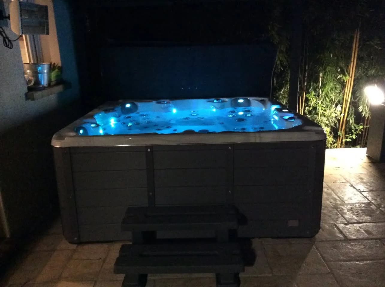 Installation d'un spa Vancouver dans les Yvelines, autre vue du chantier