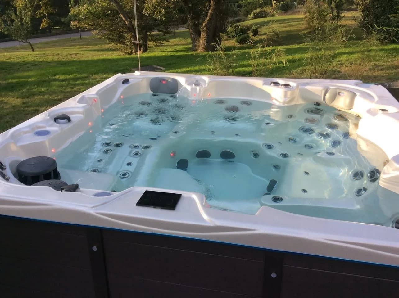 Installation d'un spa Vancouver à Échalas, autre vue du chantier