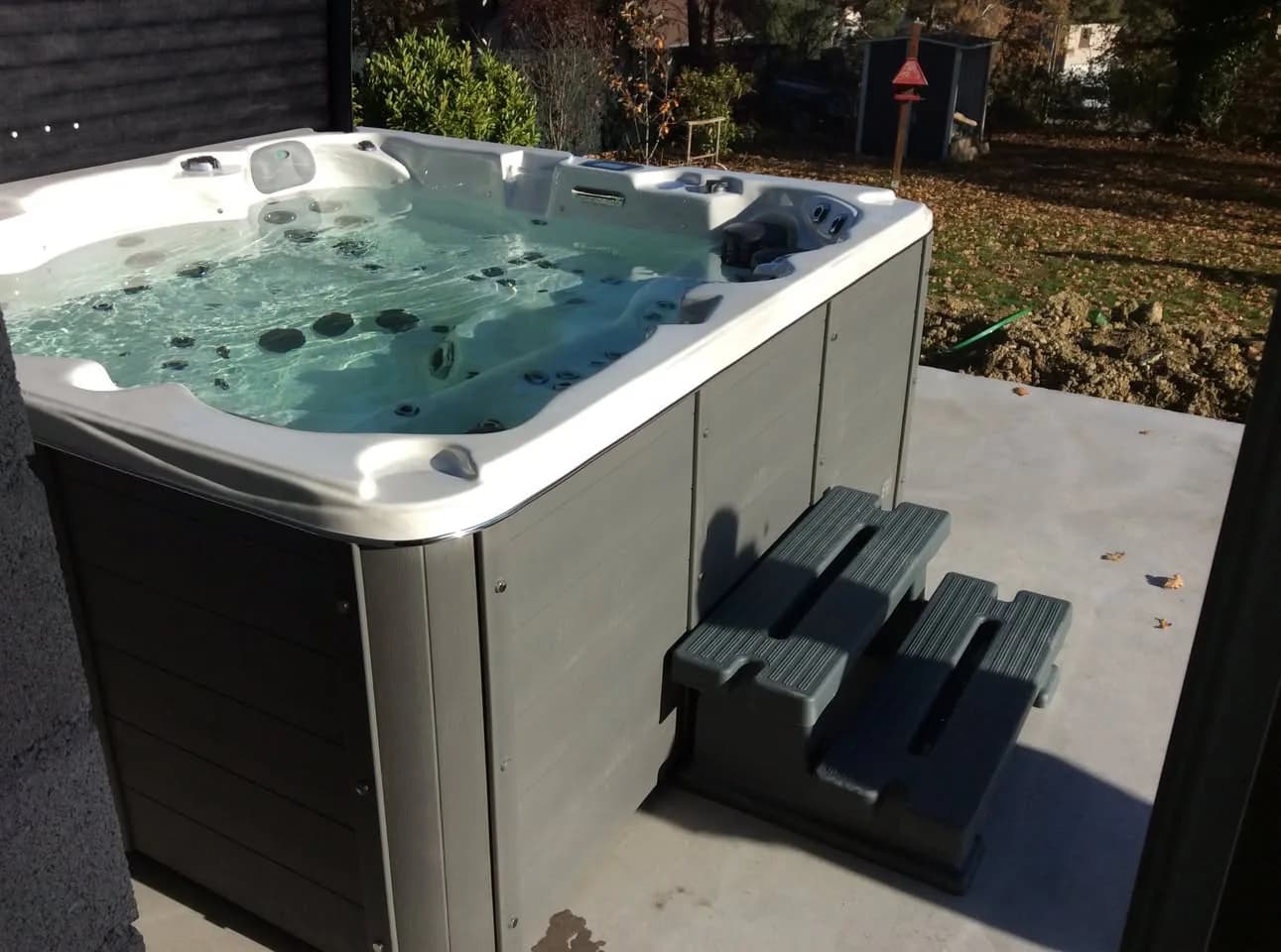 Installation d'un spa Vancouver à Effigneix, autre vue du chantier