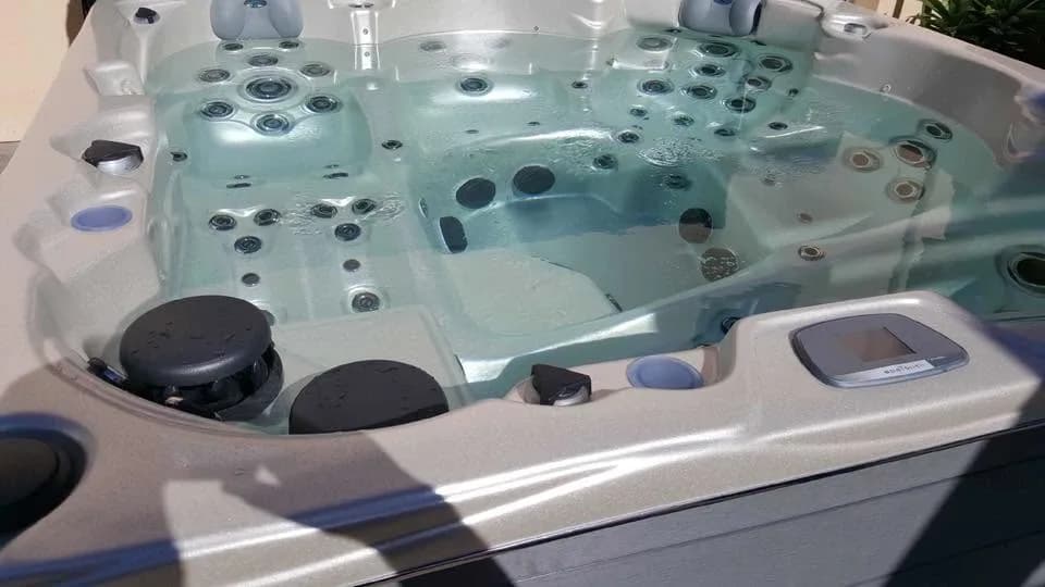 Installation d'un spa Vancouver en Loire-Atlantique, autre vue du chantier