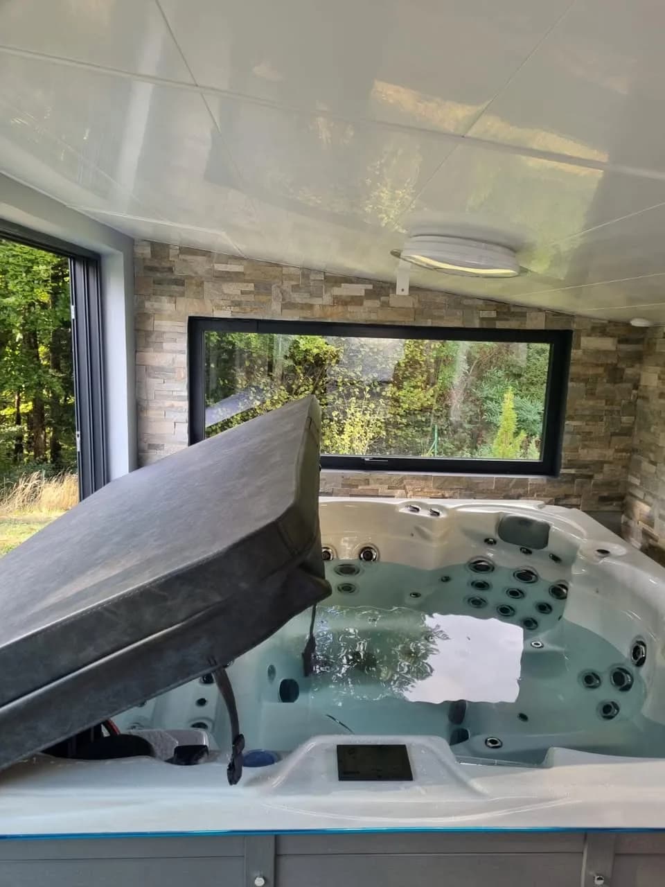 Installation d'un spa Vancouver à Fréconrupt, autre vue du chantier