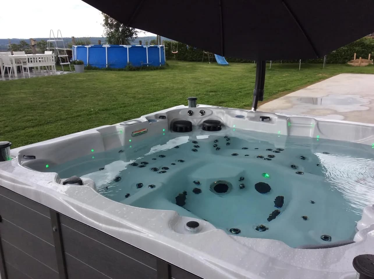 Installation d'un spa Vancouver Full option à Altère, autre vue du chantier