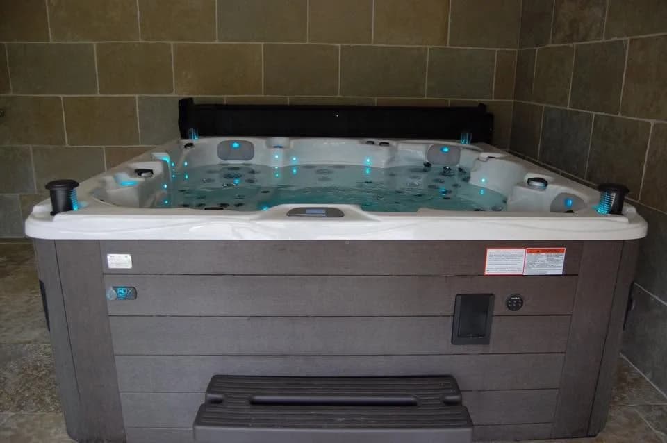 Installation d'un spa Vancouver Full option à Angers, autre vue du chantier