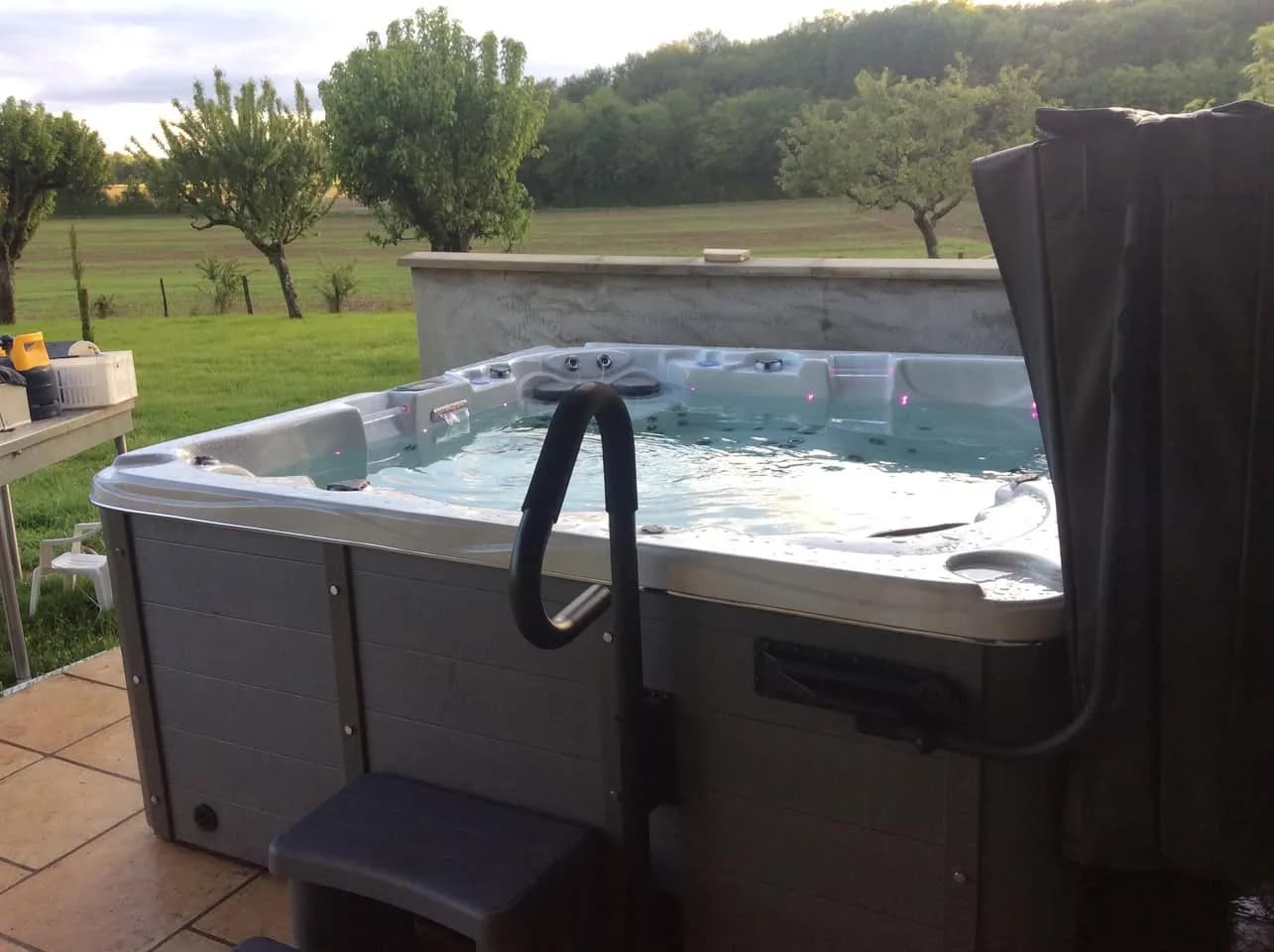 Installation d'un spa Vancouver Full option à Châtillon-la-Palud, autre vue du chantier