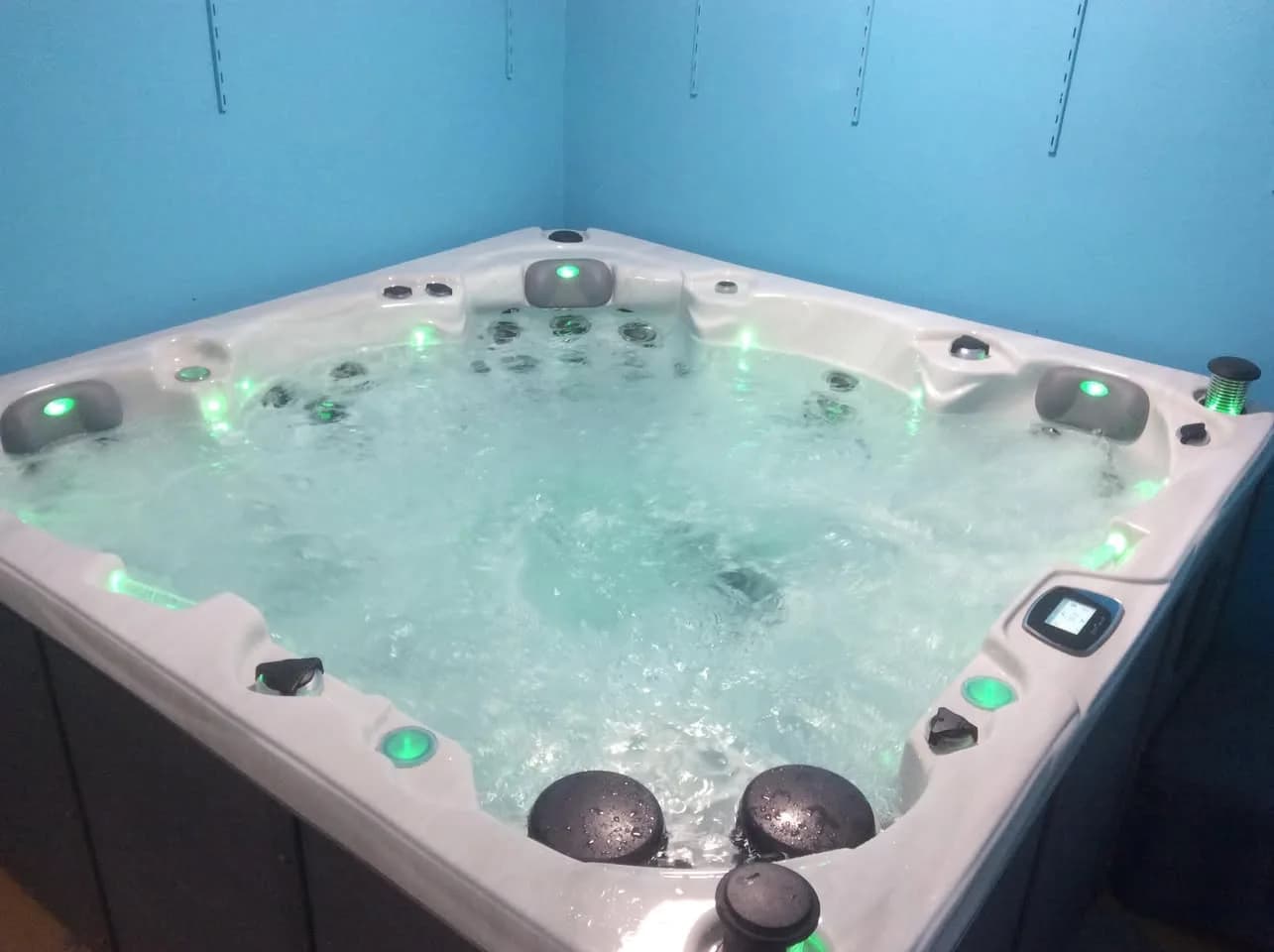Installation d'un spa Vancouver Full option à Créteil, autre vue du chantier